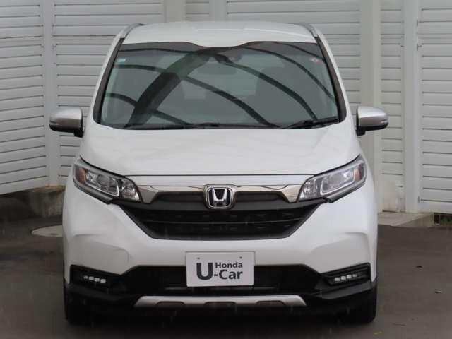 フリード＋ クロスター　ナビ　フルセグ　Ｒカメラ　ＥＴＣ　ＡＷ　ＬＥＤ　衝突被害軽減ブレーキ　アダプティブクルーズコントロール　レーンキープアシスト　ミュージックプレイヤー接続可（5枚目）