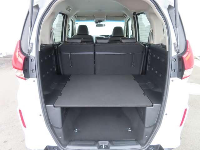 フリード＋ クロスター　ナビ　フルセグ　Ｒカメラ　ＥＴＣ　ＡＷ　ＬＥＤ　衝突被害軽減ブレーキ　アダプティブクルーズコントロール　レーンキープアシスト　ミュージックプレイヤー接続可（9枚目）