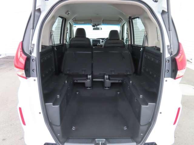 フリード＋ クロスター　ナビ　フルセグ　Ｒカメラ　ＥＴＣ　ＡＷ　ＬＥＤ　衝突被害軽減ブレーキ　アダプティブクルーズコントロール　レーンキープアシスト　ミュージックプレイヤー接続可（10枚目）