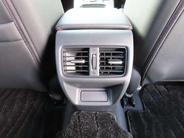 シビック ＲＳ　ナビ　フルセグ　Ｒカメラ　ＥＴＣ　ＡＷ　ＬＥＤ　衝突被害軽減ブレーキ　アダプティブクルーズコントロール　レーンキープアシスト　オートマチックハイビーム（13枚目）