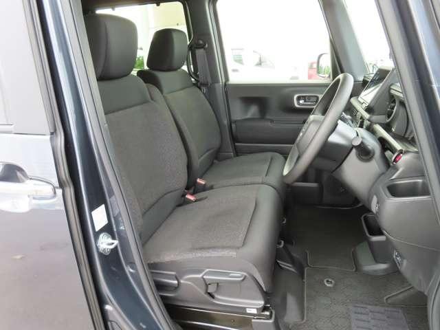 N-BOXカスタム  Rカメラ AW LED ホンダセンシング アダプティブクルーズコントロール レーンキープアシスト 頸部衝撃緩和ヘッドレスト オートマチックハイビーム ミュージックプレイヤー接続可(14枚目)