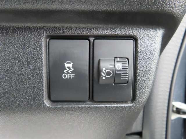 N-BOXカスタム  Rカメラ AW LED ホンダセンシング アダプティブクルーズコントロール レーンキープアシスト 頸部衝撃緩和ヘッドレスト オートマチックハイビーム ミュージックプレイヤー接続可(16枚目)