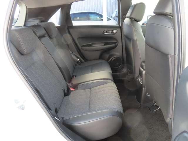 フィット ホーム　Ｒカメラ　ＥＴＣ　ＬＥＤ　ディスプレイオーディオ　スマートキー　ミュージックプレイヤー接続可　衝突被害軽減ブレーキ　アダプティブクルーズコントロール　レーンキープアシスト　障害物センサー（11枚目）