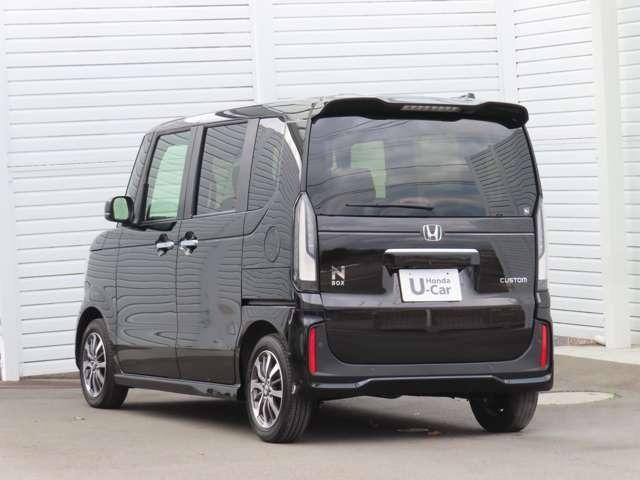 N-BOXカスタム Rカメラ ETC LED AW ホンダセンシング 両側(電動)スライドドア スマートキー ベンチシート シートヒーター フルフラットシート ミュージックプレイヤー接続可 衝突被害軽減ブレーキ(2枚目)