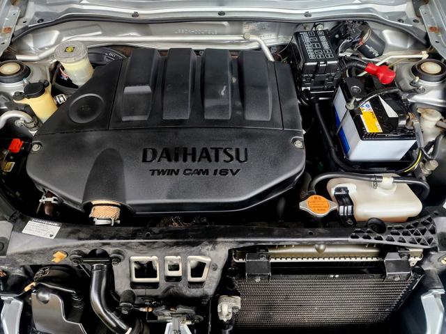 コペン アルティメットエディションＩＩ　４ＡＴ　純正ＲＥＣＡＲＯシート　ＢＢＳアルミホイール　ＭＯＭＯハンドル　ビルシュタインサス　シートヒーター　バックカメラ　ＥＴＣ　ＨＩＤヘッドライト　Ｇ－ＰＫＧ　専門店整備済み　屋内展示車両（3枚目）