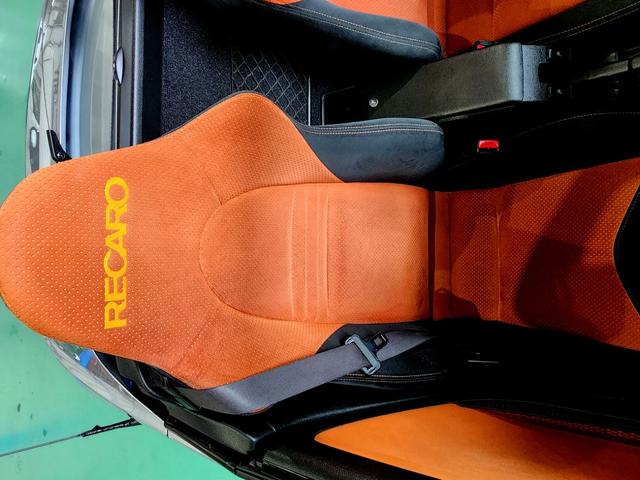 コペン アルティメットエディションＩＩ　４ＡＴ　純正ＲＥＣＡＲＯシート　ＢＢＳアルミホイール　ＭＯＭＯハンドル　ビルシュタインサス　シートヒーター　バックカメラ　ＥＴＣ　ＨＩＤヘッドライト　Ｇ－ＰＫＧ　専門店整備済み　屋内展示車両（15枚目）