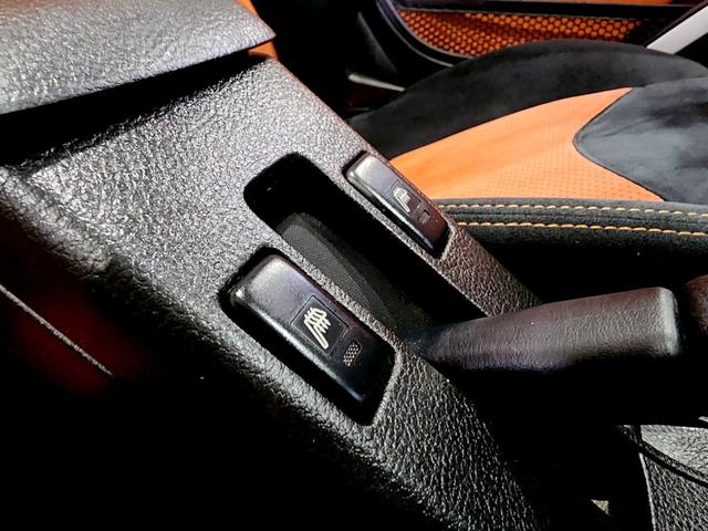 コペン アルティメットエディションＩＩ　４ＡＴ　純正ＲＥＣＡＲＯシート　ＢＢＳアルミホイール　ＭＯＭＯハンドル　ビルシュタインサス　シートヒーター　バックカメラ　ＥＴＣ　ＨＩＤヘッドライト　Ｇ－ＰＫＧ　専門店整備済み　屋内展示車両（18枚目）