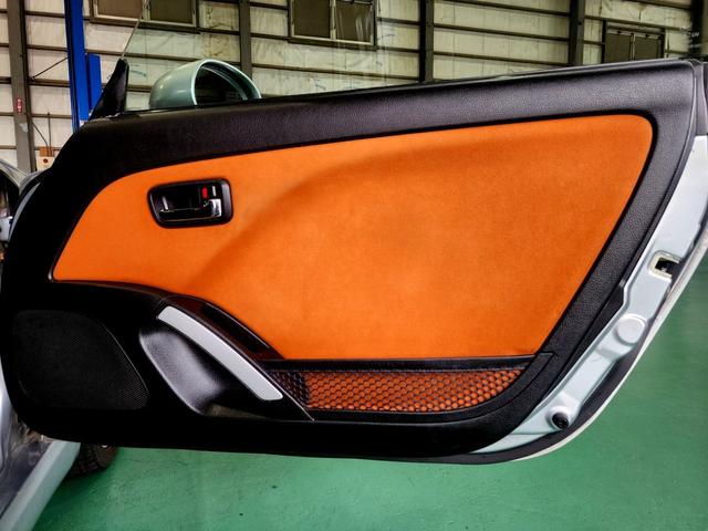 コペン アルティメットエディションＩＩ　４ＡＴ　純正ＲＥＣＡＲＯシート　ＢＢＳアルミホイール　ＭＯＭＯハンドル　ビルシュタインサス　シートヒーター　バックカメラ　ＥＴＣ　ＨＩＤヘッドライト　Ｇ－ＰＫＧ　専門店整備済み　屋内展示車両（21枚目）