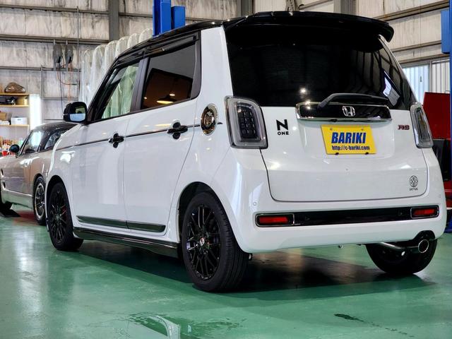 Ｎ－ＯＮＥ ＲＳ　６速ミッション　ホワイト×ブラックツートン　ＭＵＧＥＮマフラー　フロントスポイラー　ホンダセンシング　オリジナルナビゲーション　　ＨＫＳフラッシュエディター　ＥＴＣ　バックカメラ屋内展示車両（9枚目）