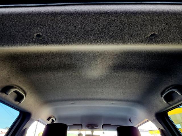 スイフトスポーツ ベースグレード 6速ミッション モンスタースポーツ フロント、サイド リア アンダースポイラー フレームブレース フロント センター クラッチペダル 社外アルミホイール ビークルフィールドECU 屋内展示車両(24枚目)