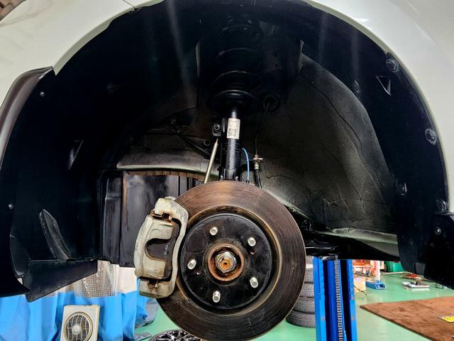 スイフトスポーツ ベースグレード 6速ミッション モンスタースポーツ フロント、サイド リア アンダースポイラー フレームブレース フロント センター クラッチペダル 社外アルミホイール ビークルフィールドECU 屋内展示車両(37枚目)