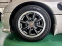 ベースグレード　５速ミッション　走行距離８５０００ＫＭ台　ＢＲＫ車高調　パナスポーツアルミホイール　社外マフラー　社外インタークーラー　ＭＯＭＯハンドル　ＥＴＣ　専門店整備済み　屋内展示車両（30枚目）