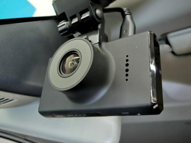 ハイゼットカーゴ クルーズ 衝突被害軽減システム 横滑り防止機能 ABS エアバッグ 盗難防止装置 アイドリングストップ バックカメラ ETC ドラレコ ミュージックプレイヤー接続可 CD スマートキー キーレス フル装備(4枚目)