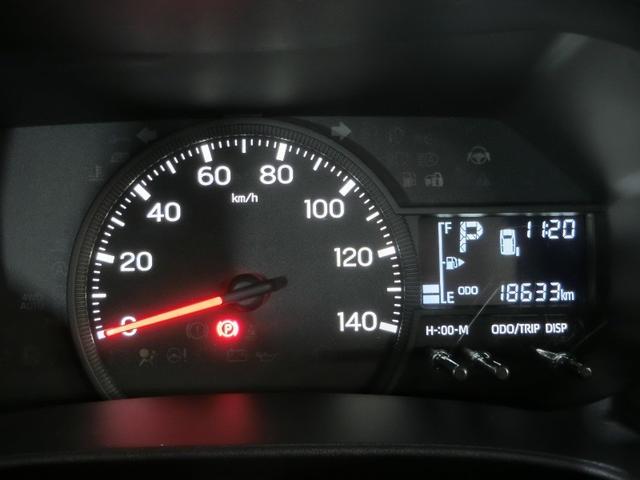 ハイゼットカーゴ クルーズ 衝突被害軽減システム 横滑り防止機能 ABS エアバッグ 盗難防止装置 アイドリングストップ バックカメラ ETC ドラレコ ミュージックプレイヤー接続可 CD スマートキー キーレス フル装備(29枚目)