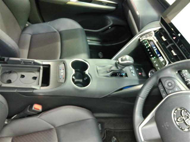 ハリアーＰＨＥＶ Ｚ　ハイブリッド　ワンオーナー　４ＷＤ　革シート　電動シート　安全装備　衝突被害軽減システム　横滑り防止機能　ＡＢＳ　エアバッグ　オートクルーズコントロール　盗難防止装置　バックカメラ　ＥＴＣ　ドラレコ（13枚目）