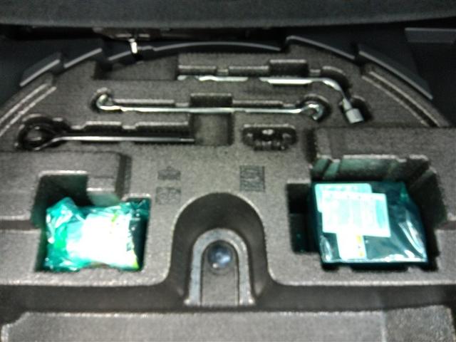 ハリアーＰＨＥＶ Ｚ　ハイブリッド　ワンオーナー　４ＷＤ　革シート　電動シート　安全装備　衝突被害軽減システム　横滑り防止機能　ＡＢＳ　エアバッグ　オートクルーズコントロール　盗難防止装置　バックカメラ　ＥＴＣ　ドラレコ（22枚目）