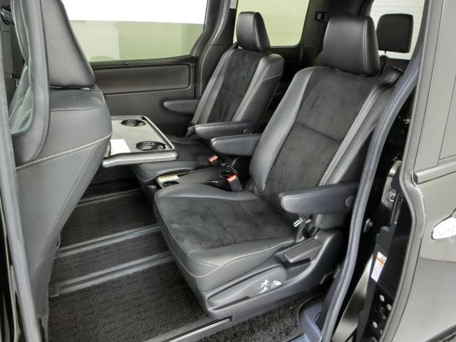 ヴォクシー ZS 煌III ワンオーナー 衝突被害軽減システム 横滑り防止機能 ABS エアバッグ オートクルーズコントロール 盗難防止装置 アイドリングストップ バックカメラ 後席モニター ETC ミュージックプレイヤー接続可(12枚目)