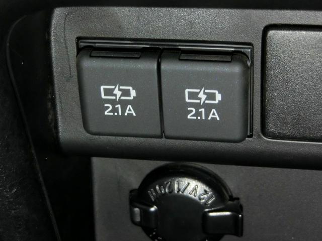 ヴォクシー ZS 煌III ワンオーナー 衝突被害軽減システム 横滑り防止機能 ABS エアバッグ オートクルーズコントロール 盗難防止装置 アイドリングストップ バックカメラ 後席モニター ETC ミュージックプレイヤー接続可(27枚目)