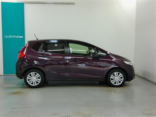 フィット １５ＸＬ　安全装備　衝突被害軽減システム　横滑り防止機能　ＡＢＳ　エアバッグ　オートクルーズコントロール　盗難防止装置　アイドリングストップ　バックカメラ　ミュージックプレイヤー接続可　ＣＤ　スマートキー（3枚目）