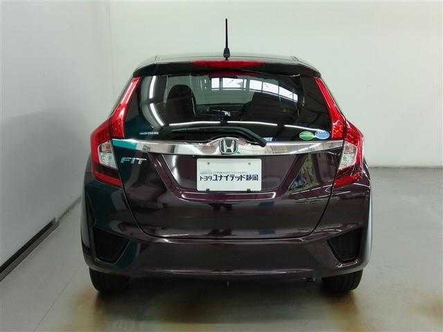 フィット １５ＸＬ　安全装備　衝突被害軽減システム　横滑り防止機能　ＡＢＳ　エアバッグ　オートクルーズコントロール　盗難防止装置　アイドリングストップ　バックカメラ　ミュージックプレイヤー接続可　ＣＤ　スマートキー（4枚目）