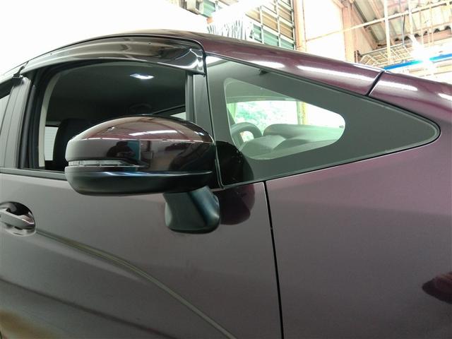 フィット １５ＸＬ　安全装備　衝突被害軽減システム　横滑り防止機能　ＡＢＳ　エアバッグ　オートクルーズコントロール　盗難防止装置　アイドリングストップ　バックカメラ　ミュージックプレイヤー接続可　ＣＤ　スマートキー（6枚目）