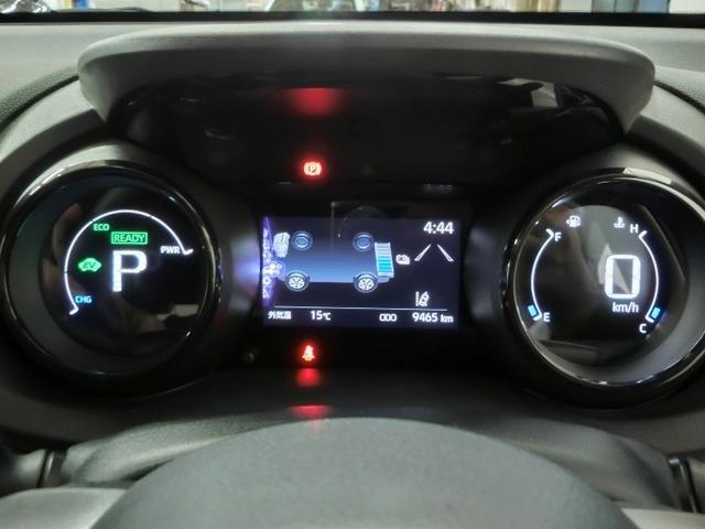 ヤリス ハイブリッドＺ　ハイブリッド　ワンオーナー　安全装備　衝突被害軽減システム　横滑り防止機能　ＡＢＳ　エアバッグ　オートクルーズコントロール　盗難防止装置　バックカメラ　ＥＴＣ　ドラレコ　ミュージックプレイヤー接続可（28枚目）