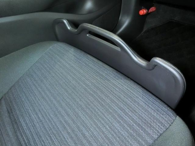 ヤリス ハイブリッドＺ　ハイブリッド　ワンオーナー　安全装備　衝突被害軽減システム　横滑り防止機能　ＡＢＳ　エアバッグ　オートクルーズコントロール　盗難防止装置　バックカメラ　ＥＴＣ　ドラレコ　ミュージックプレイヤー接続可（32枚目）