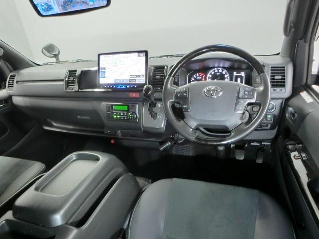 ハイエースバン スーパーGL ダークプライムII ワンオーナー 衝突被害軽減システム 横滑り防止機能 ABS エアバッグ 盗難防止装置 バックカメラ ETC ドラレコ ミュージックプレイヤー接続可 CD スマートキー キーレス フル装備 Wエアコン(3枚目)