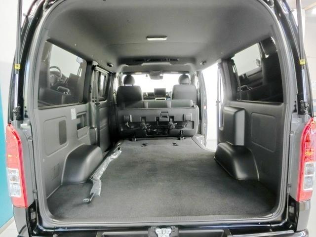 ハイエースバン スーパーGL ダークプライムII ワンオーナー 衝突被害軽減システム 横滑り防止機能 ABS エアバッグ 盗難防止装置 バックカメラ ETC ドラレコ ミュージックプレイヤー接続可 CD スマートキー キーレス フル装備 Wエアコン(7枚目)