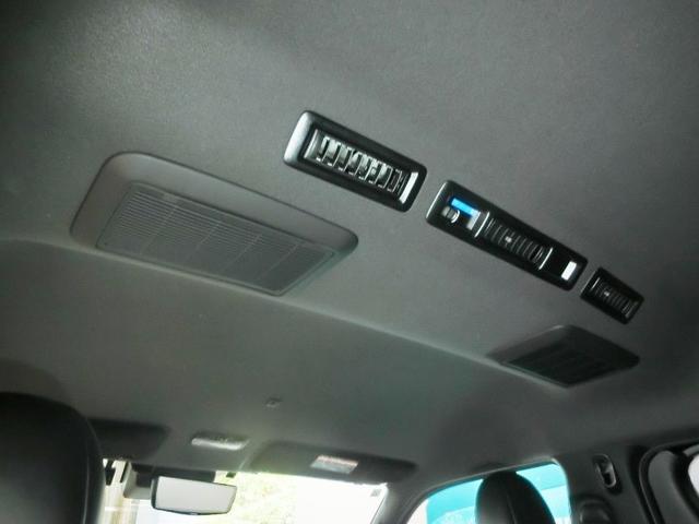 ハイエースバン スーパーGL ダークプライムII ワンオーナー 衝突被害軽減システム 横滑り防止機能 ABS エアバッグ 盗難防止装置 バックカメラ ETC ドラレコ ミュージックプレイヤー接続可 CD スマートキー キーレス フル装備 Wエアコン(15枚目)