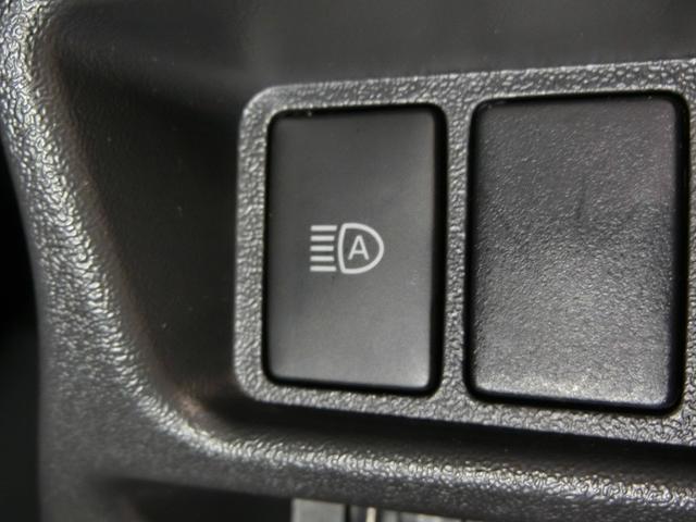 ハイエースバン スーパーGL ダークプライムII ワンオーナー 衝突被害軽減システム 横滑り防止機能 ABS エアバッグ 盗難防止装置 バックカメラ ETC ドラレコ ミュージックプレイヤー接続可 CD スマートキー キーレス フル装備 Wエアコン(31枚目)