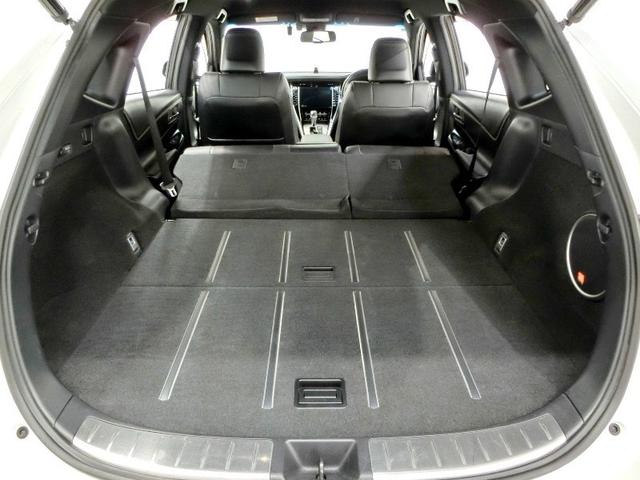 ハリアーハイブリッド プログレス　メタル　アンド　レザーパッケージ　ハイブリッド　ワンオーナー　４ＷＤ　革シート　電動シート　安全装備　衝突被害軽減システム　横滑り防止機能　ＡＢＳ　エアバッグ　オートクルーズコントロール　盗難防止装置　バックカメラ　ＥＴＣ　ドラレコ（7枚目）