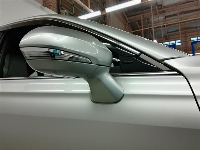 クラウンハイブリッド Ｓ　エレガンススタイルＩＩ　ハイブリッド　ワンオーナー　電動シート　安全装備　衝突被害軽減システム　横滑り防止機能　ＡＢＳ　エアバッグ　オートクルーズコントロール　盗難防止装置　バックカメラ　ＥＴＣ　ドラレコ　ＣＤ　スマートキー（6枚目）