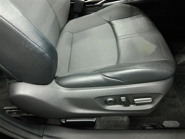 カローラクロス ハイブリッド　Ｚ　ハイブリッド　ワンオーナー　展示・試乗車　ハーフレザー　電動シート　安全装備　衝突被害軽減システム　横滑り防止機能　ＡＢＳ　エアバッグ　オートクルーズコントロール　盗難防止装置　ナビ　バックカメラ（12枚目）