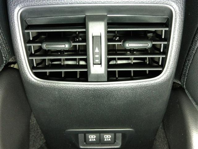 カローラクロス ハイブリッド　Ｚ　ハイブリッド　ワンオーナー　展示・試乗車　ハーフレザー　電動シート　安全装備　衝突被害軽減システム　横滑り防止機能　ＡＢＳ　エアバッグ　オートクルーズコントロール　盗難防止装置　ナビ　バックカメラ（16枚目）