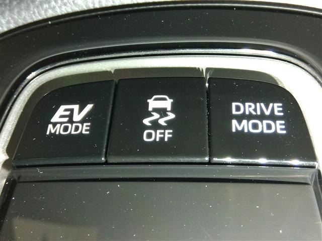 カローラクロス ハイブリッド　Ｚ　ハイブリッド　ワンオーナー　展示・試乗車　ハーフレザー　電動シート　安全装備　衝突被害軽減システム　横滑り防止機能　ＡＢＳ　エアバッグ　オートクルーズコントロール　盗難防止装置　ナビ　バックカメラ（29枚目）