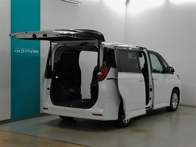 �o�b�N�h�A�ƃX���C�h�h�A���J����������Ԃł��B