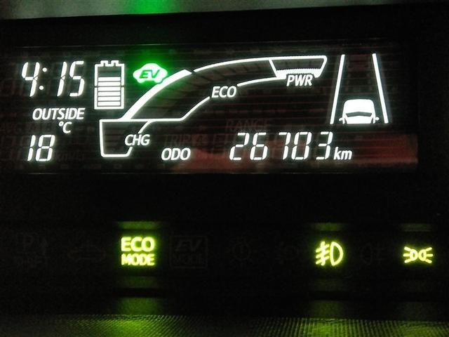 アクア G ハイブリッド 衝突被害軽減システム 横滑り防止機能 ABS エアバッグ オートクルーズコントロール 盗難防止装置 バックカメラ ETC ドラレコ ミュージックプレイヤー接続可 CD スマートキー(24枚目)