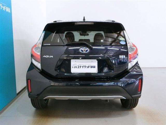 アクア クロスオーバー　ハイブリッド　ワンオーナー　衝突被害軽減システム　横滑り防止機能　ＡＢＳ　エアバッグ　盗難防止装置　バックカメラ　ドラレコ　ミュージックプレイヤー接続可　ＣＤ　スマートキー　キーレス　フル装備（8枚目）