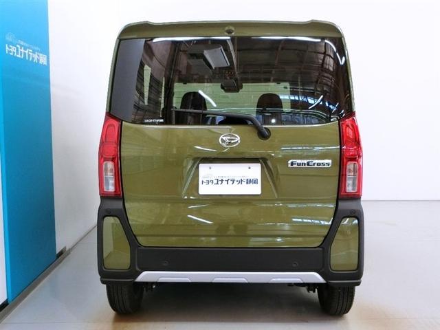 タント ファンクロス　安全装備　衝突被害軽減システム　横滑り防止機能　ＡＢＳ　エアバッグ　盗難防止装置　アイドリングストップ　バックカメラ　ミュージックプレイヤー接続可　スマートキー　キーレス　フル装備　両側電動スライド（8枚目）