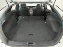 リアシートを倒せばさらに大きな荷物も積めます。