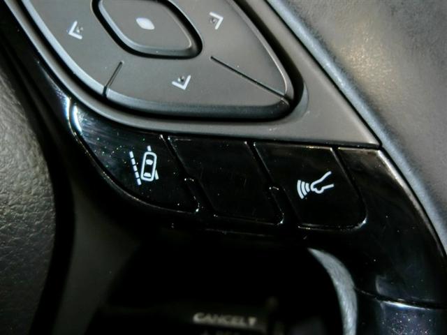 Ｃ－ＨＲ Ｇ　ハイブリッド　ワンオーナー　ハーフレザー　安全装備　衝突被害軽減システム　横滑り防止機能　ＡＢＳ　エアバッグ　オートクルーズコントロール　盗難防止装置　バックカメラ　ＥＴＣ　ドラレコ　ＣＤ　キーレス（5枚目）