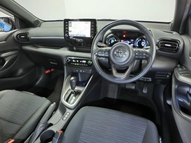 ヤリス ハイブリッドＺ　ハイブリッド　ワンオーナー　展示・試乗車　安全装備　衝突被害軽減システム　横滑り防止機能　ＡＢＳ　エアバッグ　オートクルーズコントロール　盗難防止装置　バックカメラ　ＥＴＣ　ドラレコ　スマートキー（10枚目）