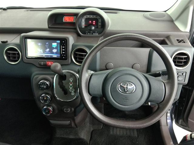 �X�^�C���b�V���ȃf�U�C���̃C���p�l�B�e����X�C�b�`�͎g���₷���ʒu�ɔz�u����Ă܂��B