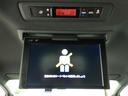 後席モニターで、DVDをお楽しみ下さい。
