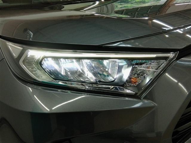 ＲＡＶ４ Ｘ　ワンオーナー　安全装備　衝突被害軽減システム　横滑り防止機能　ＡＢＳ　エアバッグ　オートクルーズコントロール　盗難防止装置　バックカメラ　ＥＴＣ　ミュージックプレイヤー接続可　スマートキー　キーレス（9枚目）