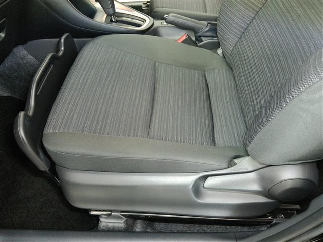 ヤリス Ｚ　展示・試乗車　安全装備　衝突被害軽減システム　横滑り防止機能　ＡＢＳ　エアバッグ　オートクルーズコントロール　盗難防止装置　ナビ　バックカメラ　ミュージックプレイヤー接続可　スマートキー　キーレス（32枚目）