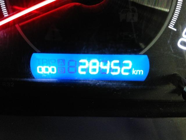 ヴォクシー ＺＳ　煌ＩＩＩ　ワンオーナー　衝突被害軽減システム　横滑り防止機能　ＡＢＳ　エアバッグ　オートクルーズコントロール　盗難防止装置　アイドリングストップ　バックカメラ　後席モニター　ＥＴＣ　ドラレコ　ＣＤ　スマートキー（24枚目）