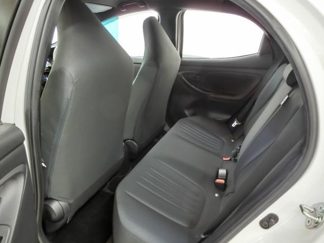 ヤリス X ワンオーナー 展示・試乗車 安全装備 衝突被害軽減システム 横滑り防止機能 ABS エアバッグ 盗難防止装置 ナビ バックカメラ ETC ドラレコ ミュージックプレイヤー接続可 スマートキー キーレス(12枚目)