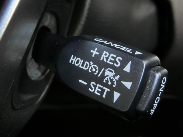 高速走行時に便利なクルーズコントロール付き。